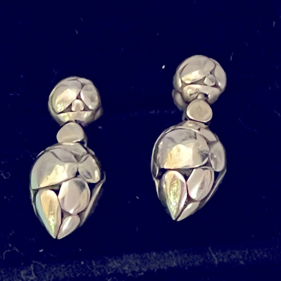 TIFFANY & CO.  and JOHN HARDY Sterling Silver Drop Post Earrings with bag - Picture 3 of 5